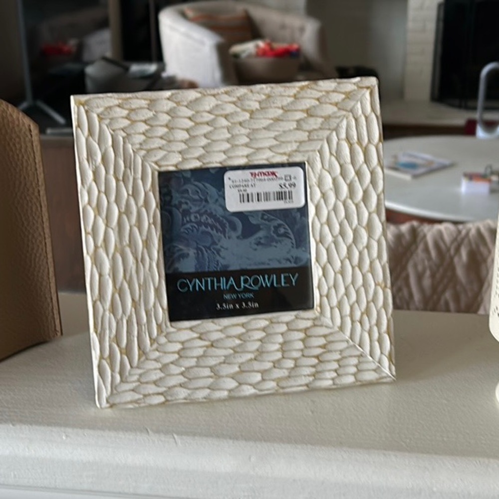 NWT Cynthia Rowley Picture Frame
